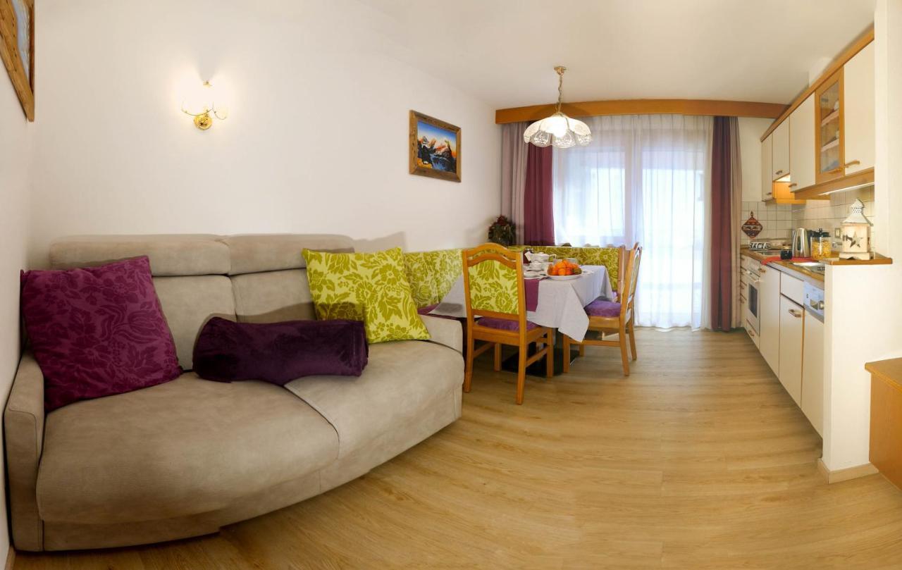 Villa Artic Apartments Campitello di Fassa Exteriör bild