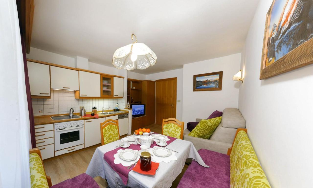 Villa Artic Apartments Campitello di Fassa Exteriör bild