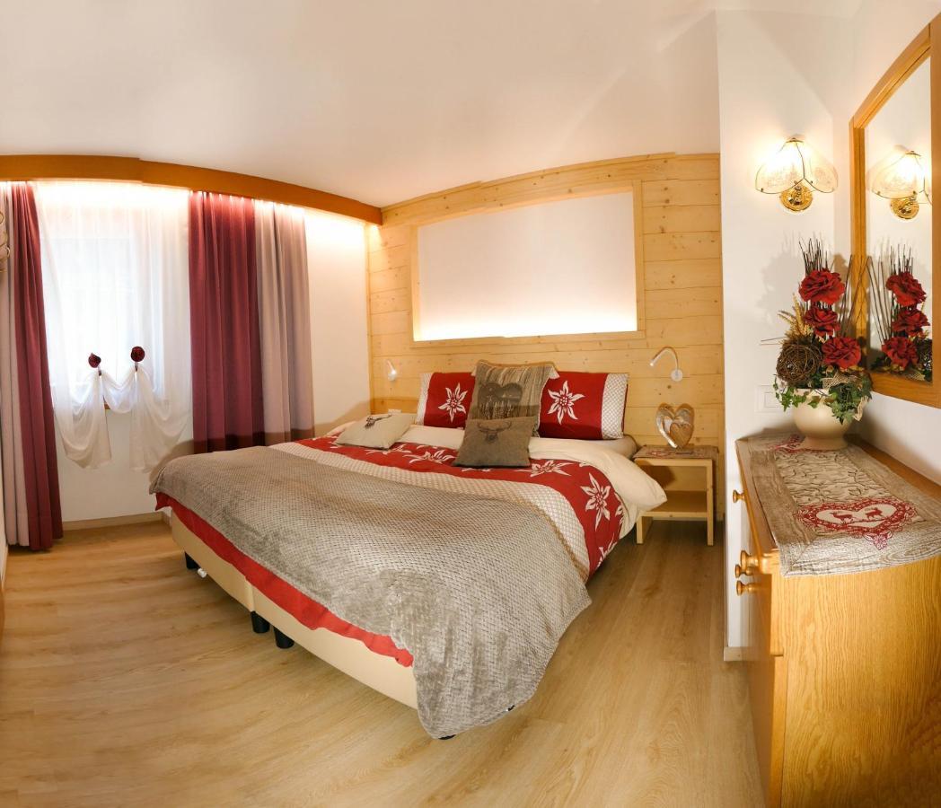 Villa Artic Apartments Campitello di Fassa Exteriör bild